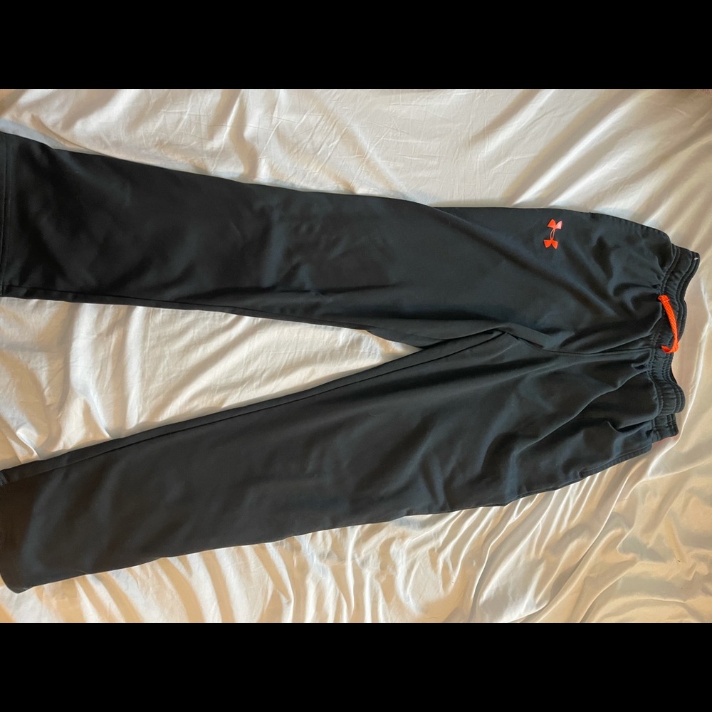 Youth large under Armour athletic pants.